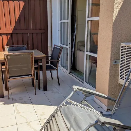 Climatisé Vue Golf à Cap Estérel Apartamento *